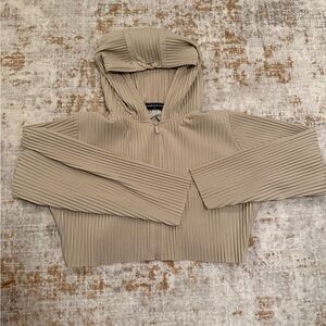 Maniere De Voir Ribbed Hooded Crop Jacket & Skirt - US Size 8